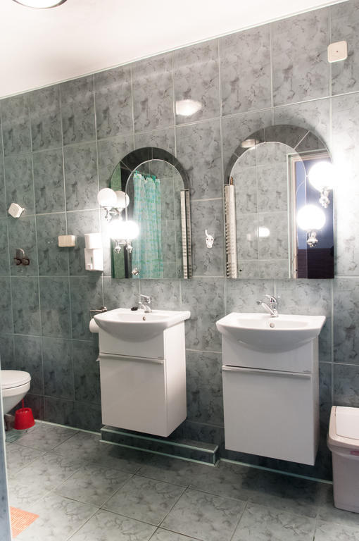 Uslugi Hotelarskie Las Vegas Międzyrzec Podlaski Habitación foto