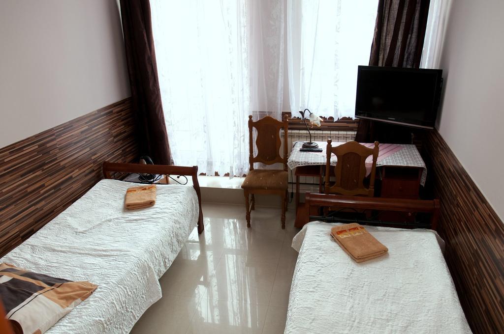 Uslugi Hotelarskie Las Vegas Międzyrzec Podlaski Habitación foto