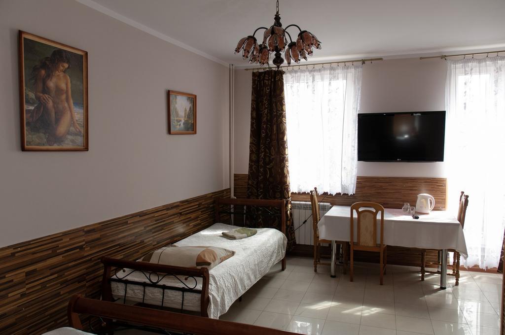 Uslugi Hotelarskie Las Vegas Międzyrzec Podlaski Habitación foto